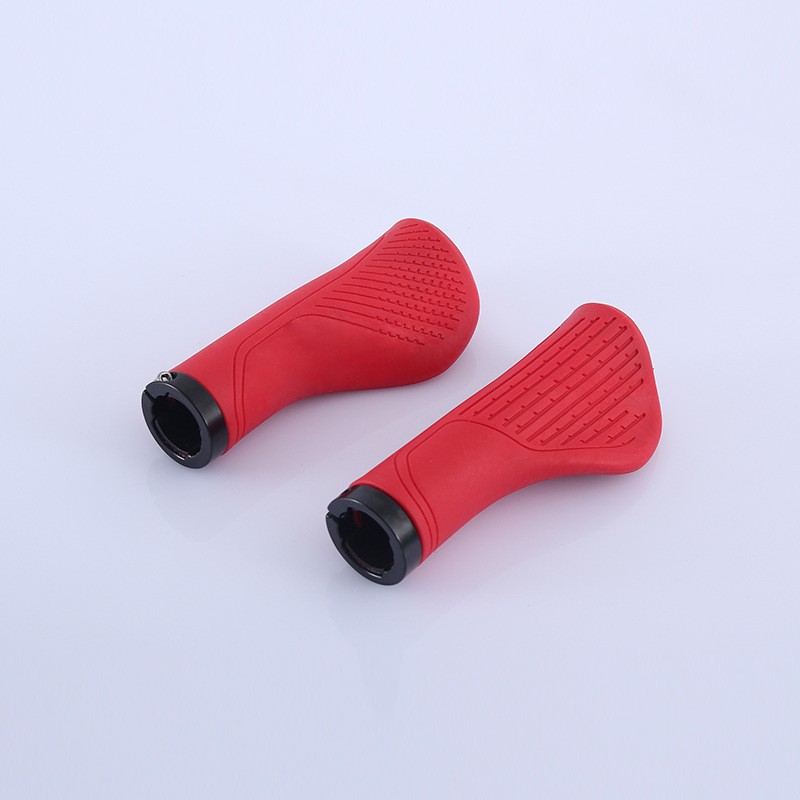 241102 single-sided locking rubber handlebar cover, bicycle handlebar cover, mountain bike handlebar cover, single-sided locking bicycle handlebar handle, cycling equipment Application Scenario