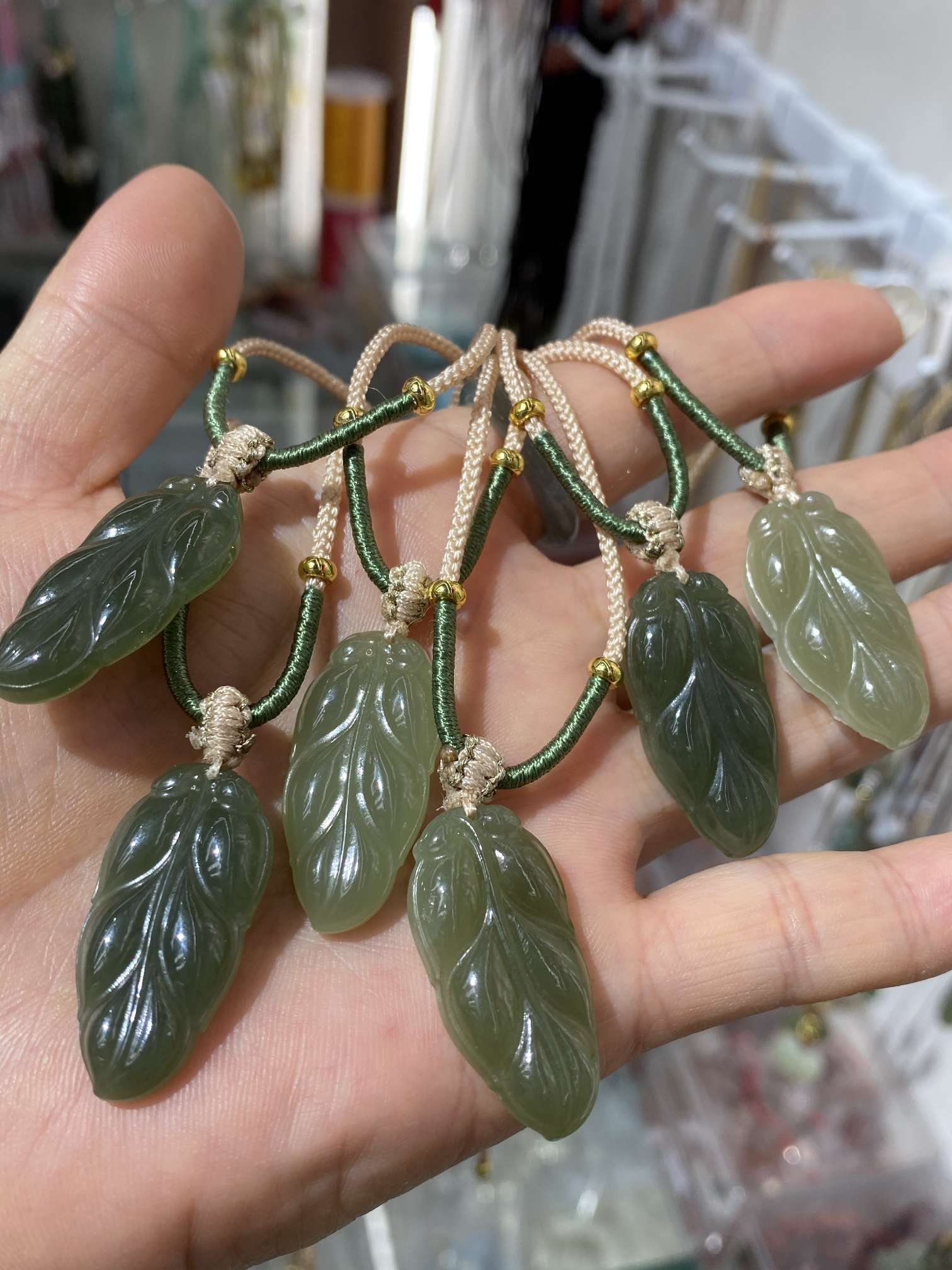 天然琥珀珠宝饰品 时尚简约设计 复古风格 送礼佳选