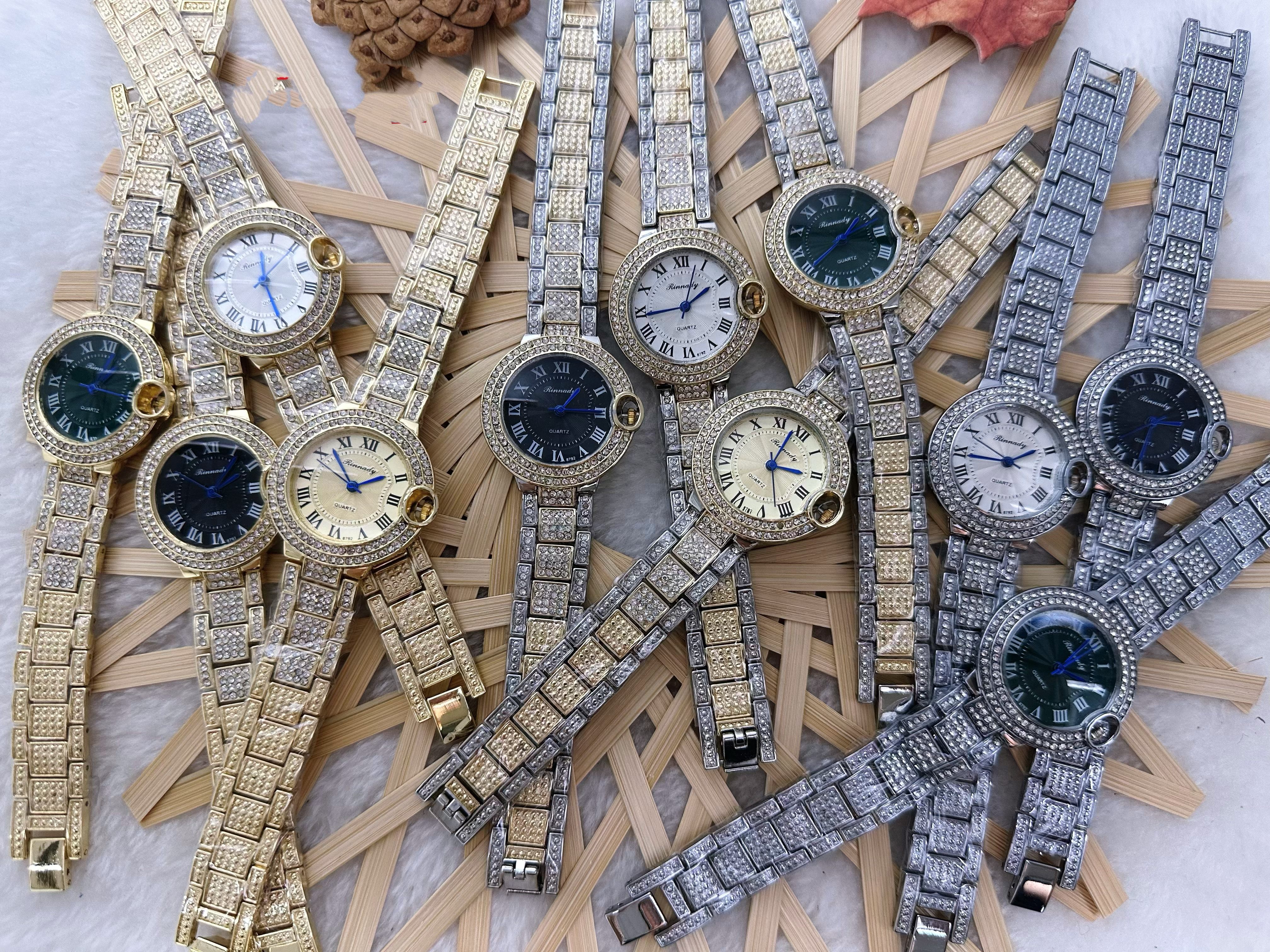 Diamond-encrusted gold, silver and quartz watches from watch manufacturers, waterproof, fashionable and trendy, classic design, couple clothing and accessory watches 5 details Picture