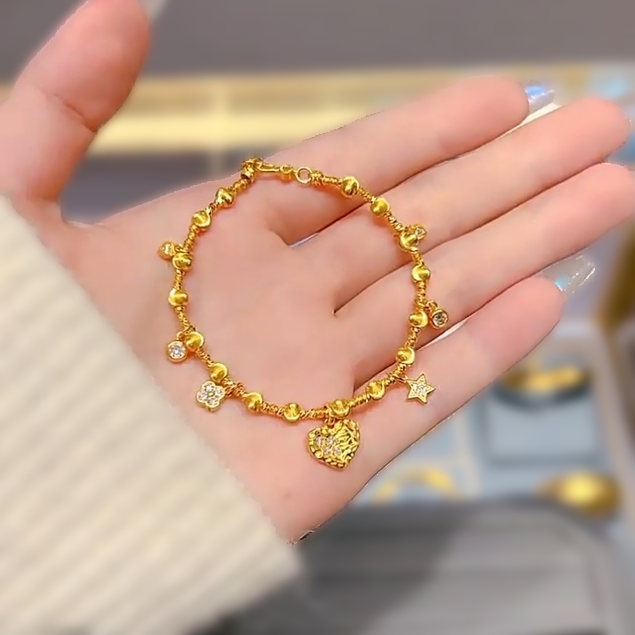 Athena Jewelry and Gold Store's same style sand gold brushed cat's eye diamond heart four-leaf clover bracelet faceted bead bracelet as a gift for women Item Picture