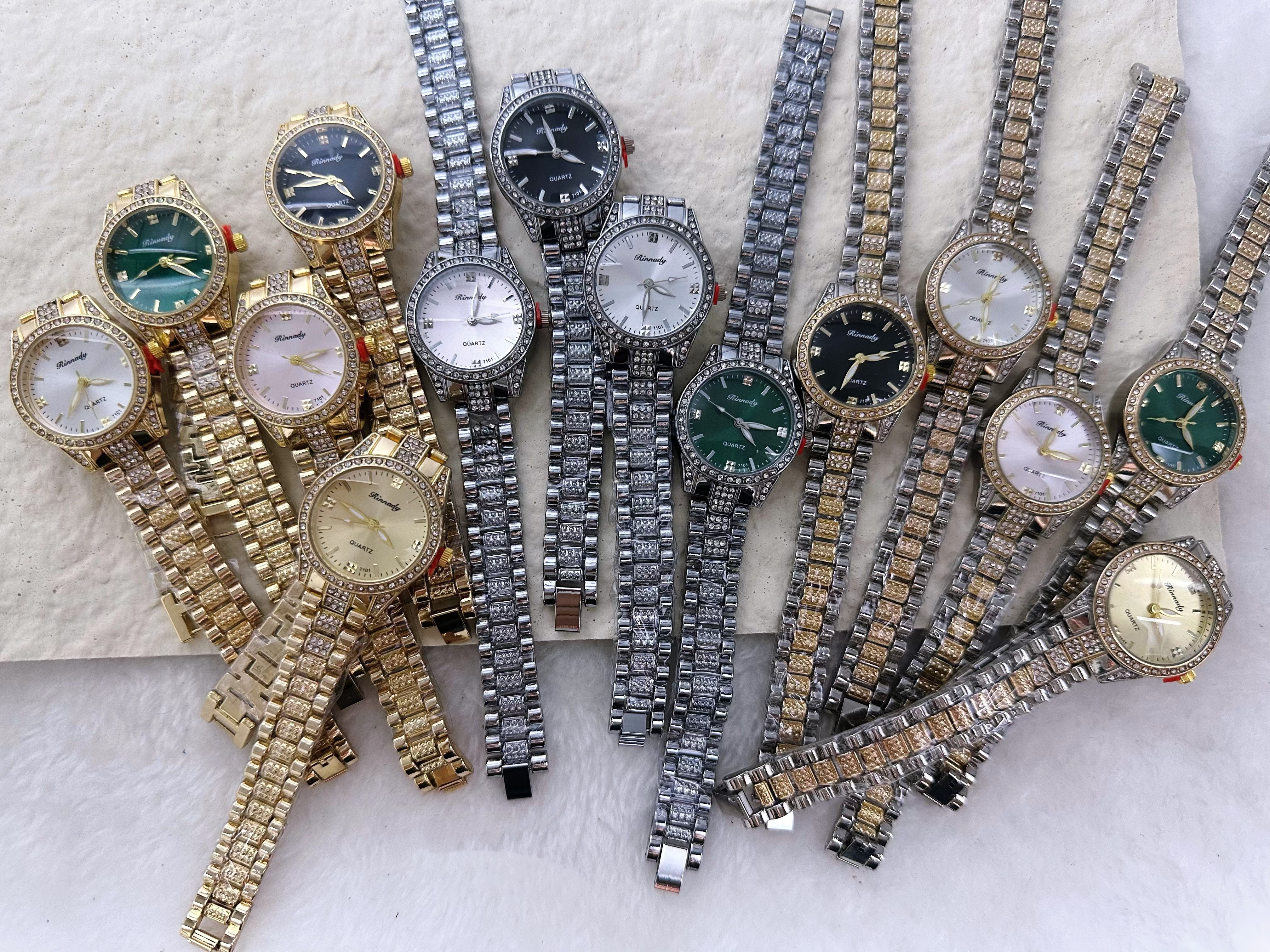 Diamond-encrusted gold, silver and quartz watches from watch manufacturers, waterproof, fashionable and trendy, classic design, couple clothing and accessory watches 4 details Picture