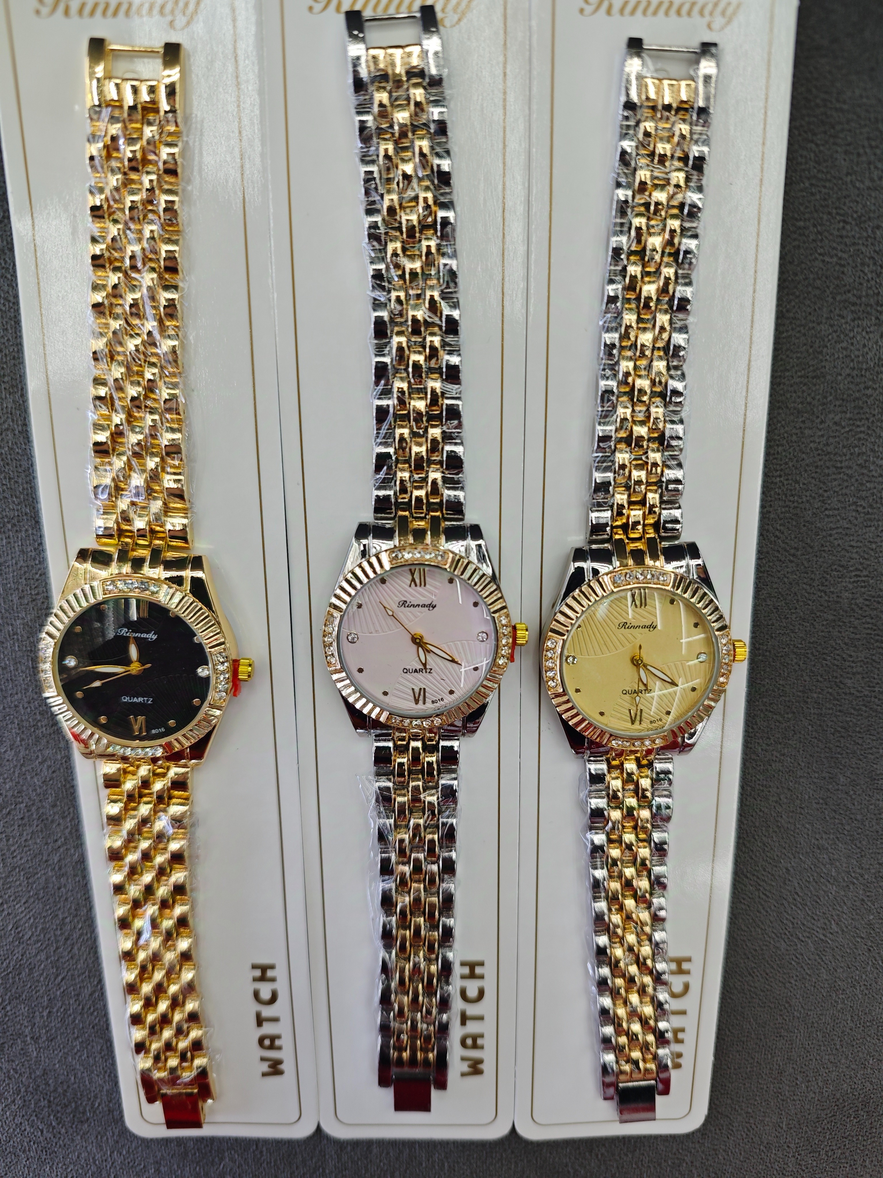 Watch manufacturer's diamond-encrusted gold, silver and quartz watches, waterproof for daily life, fashionable and trendy, classic design, couple clothing and accessory watches 16