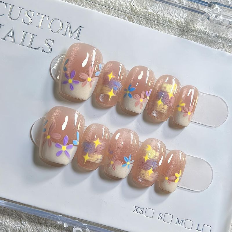 春日油画莫奈花园穿戴甲短款彩色云朵彩虹美甲氛围感猫眼短款显白产品图