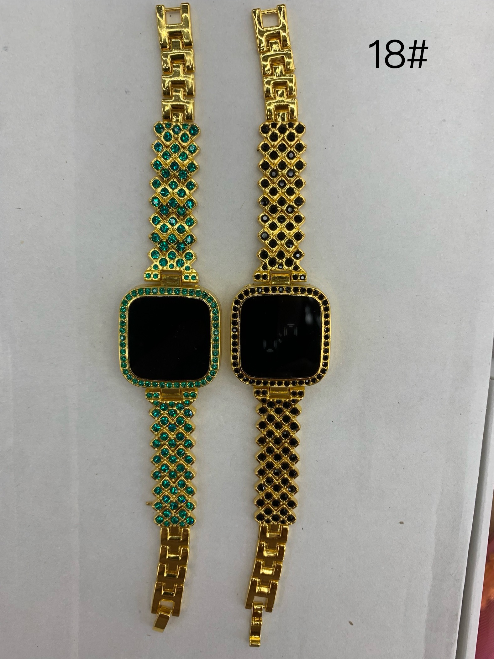 LED gold and silver watches, bracelets, fashionable and trendy classic designs, couple clothing accessories, watches from watch manufacturers details Picture
