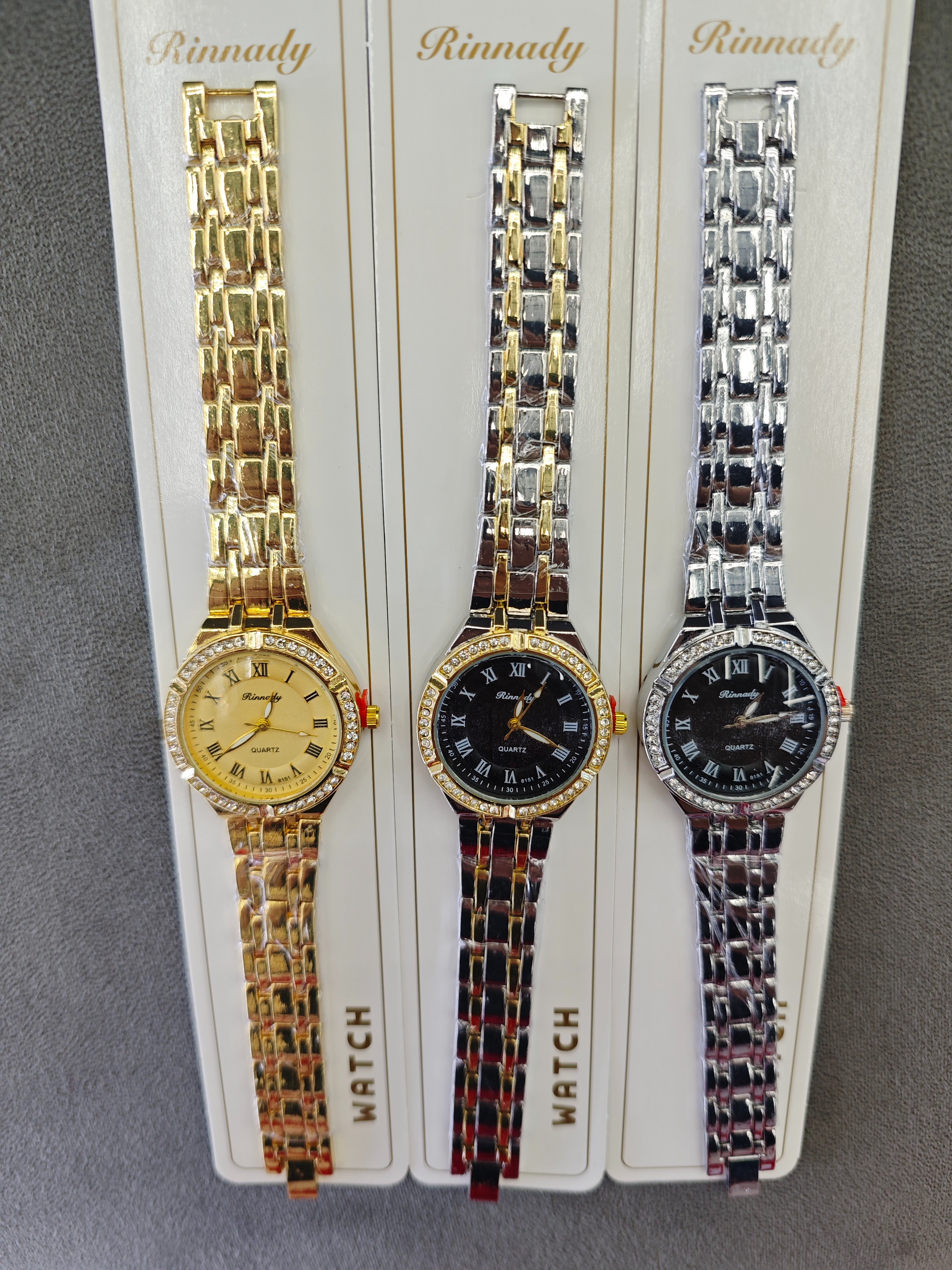 Watch manufacturer's diamond-encrusted gold, silver and quartz watches, waterproof for daily life, fashionable and trendy, classic design, couple clothing and accessory watches 17