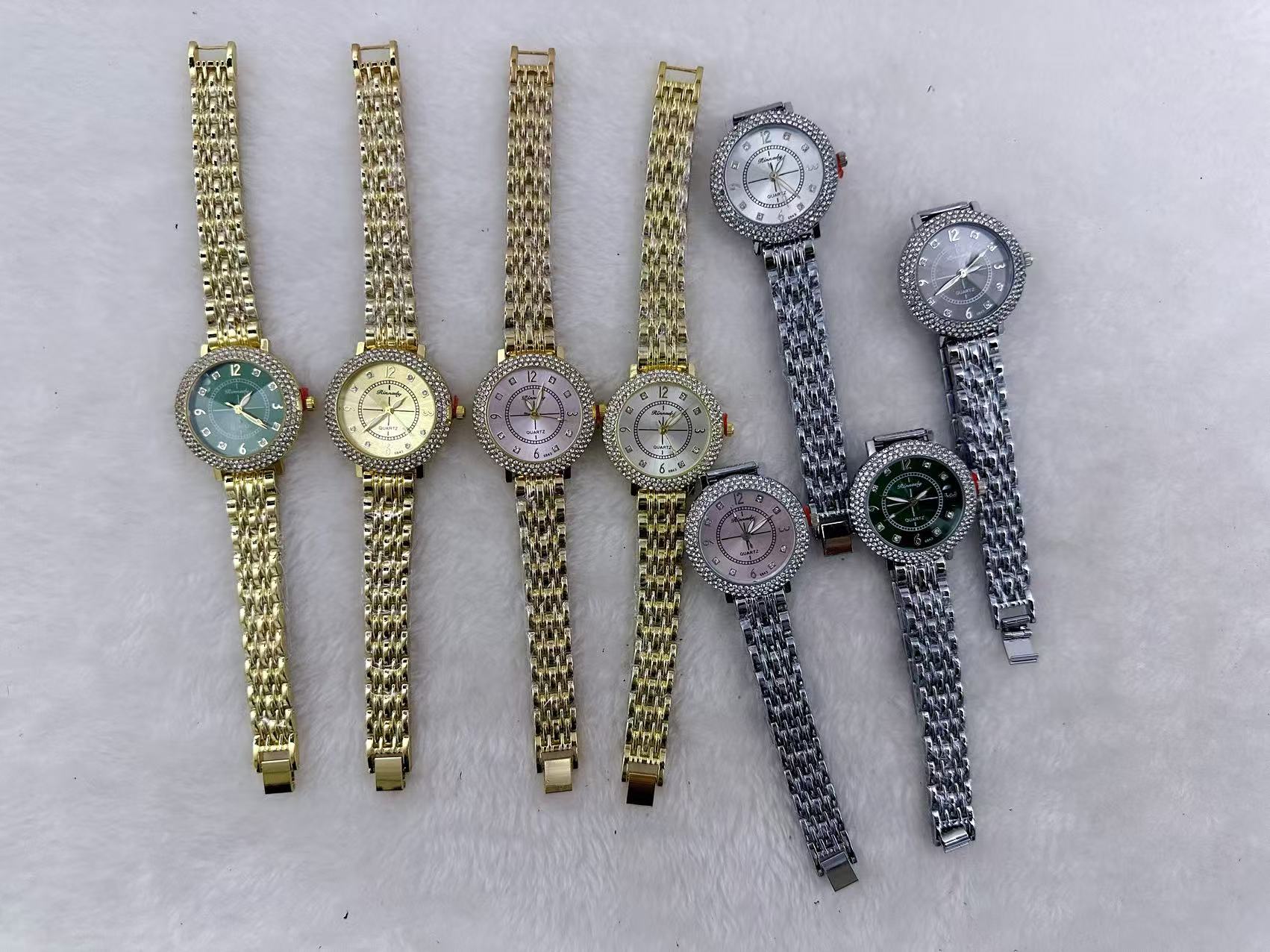 Watch manufacturer's diamond-encrusted gold, silver and quartz watches, waterproof for daily life, fashionable and trendy, classic design, couple clothing and accessory watches 14 details Picture