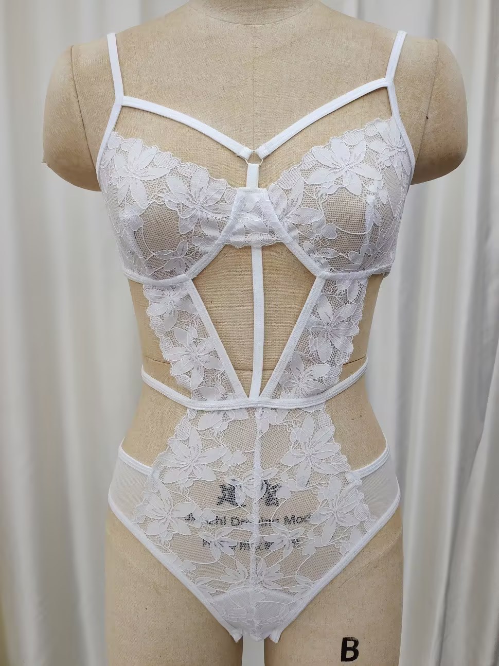 One-piece consignment cross-border European and American one-piece black romantic lace sexy lingerie set Amazon lingerie wholesale Item Picture