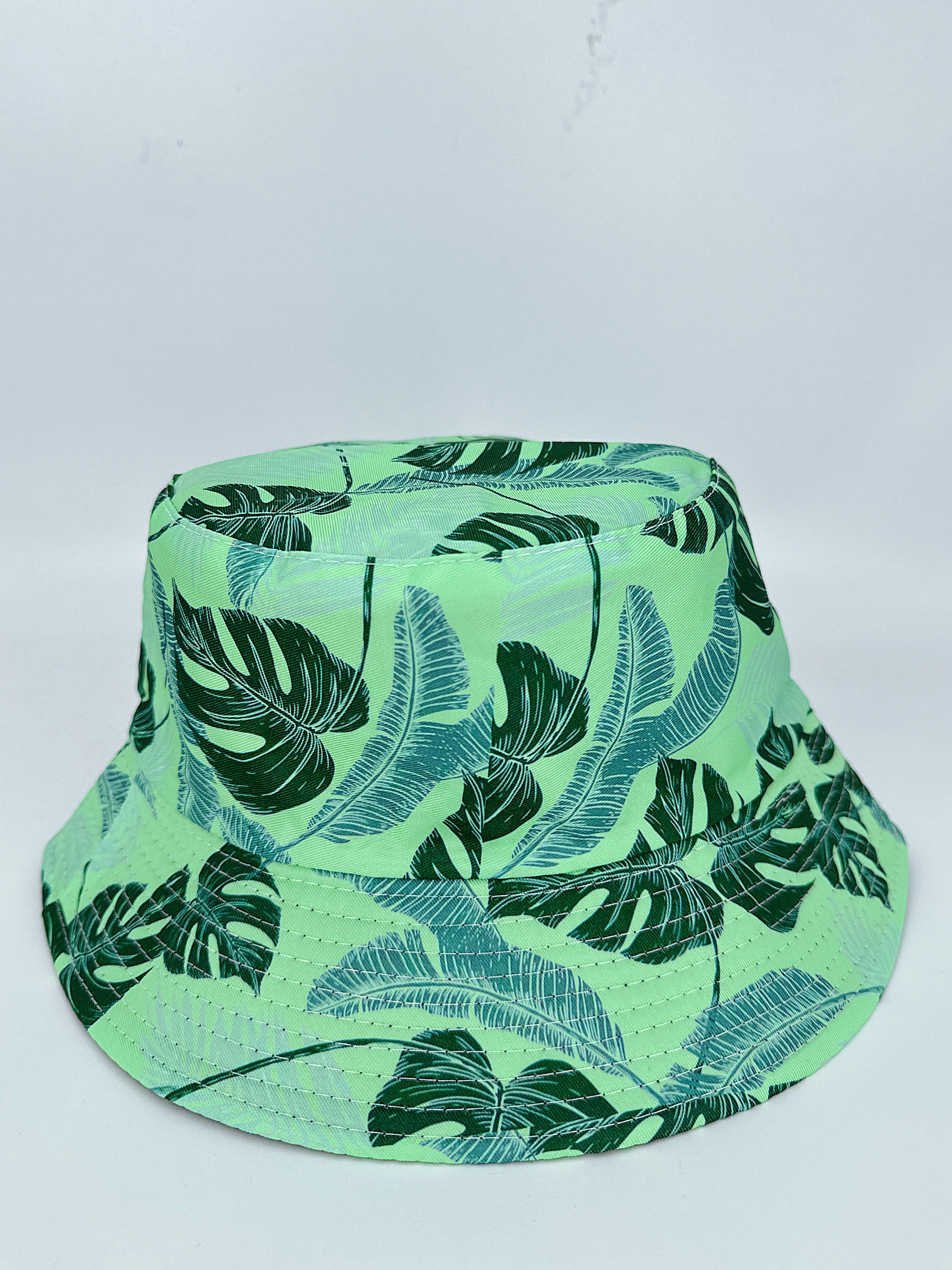 Spring and summer European and American seaside vacation style, leaf gradient graffiti, double-sided fisherman's hat, unisex, fashionable and versatile, outdoor sun protection, cool and portable hat, adult style details Picture