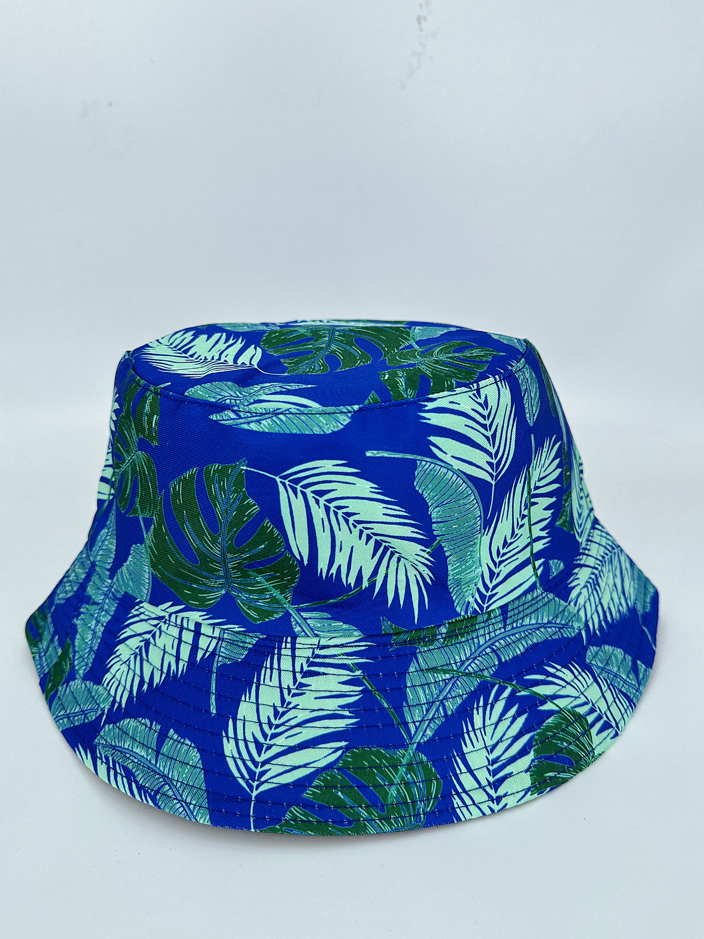 Spring and summer European and American seaside vacation style, leaf gradient graffiti, double-sided fisherman's hat, unisex, fashionable and versatile, outdoor sun protection, cool and portable hat, adult style Application Scenario