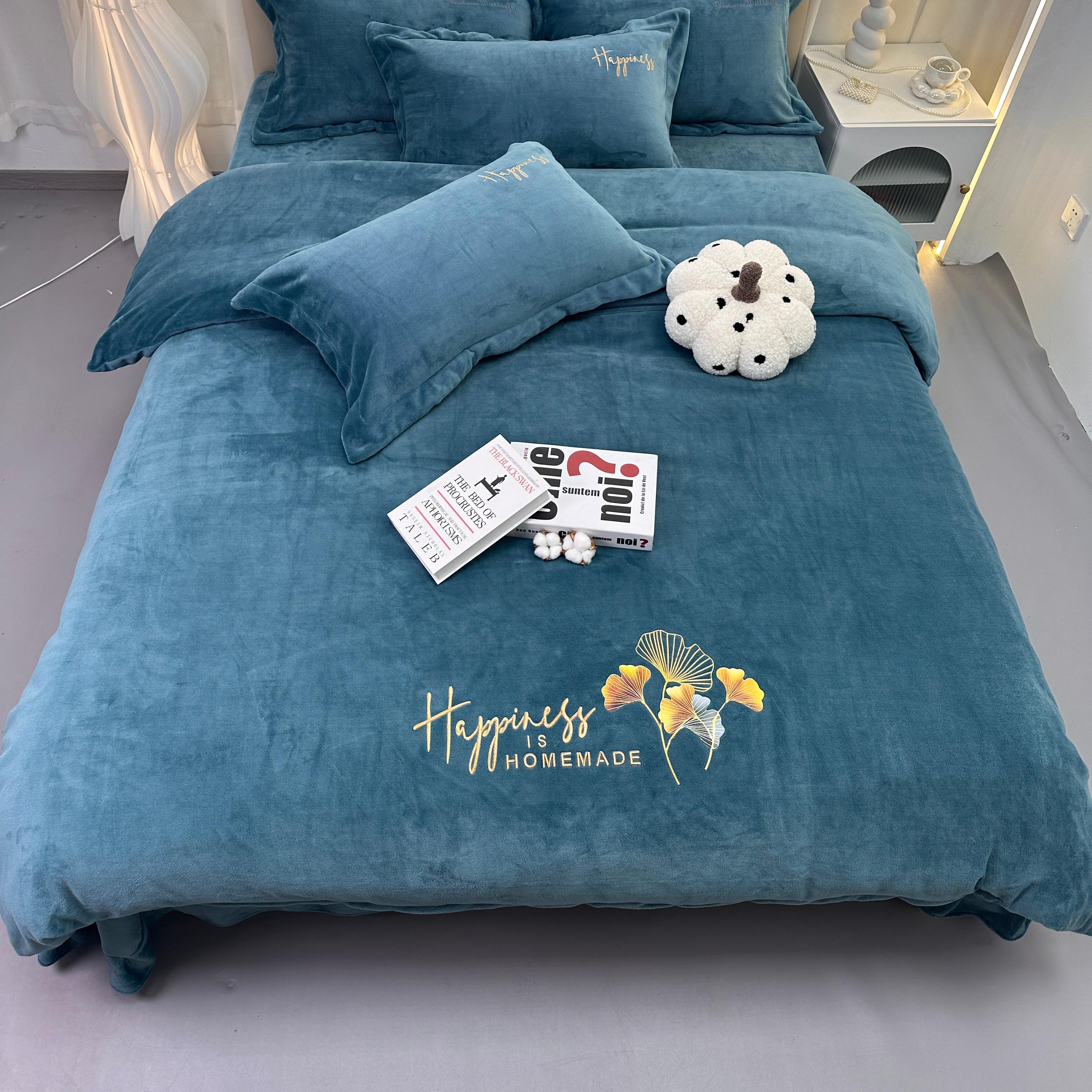 New A-class embroidered milk velvet modern, simple and warm four-piece set for Autumn and winter 2025, high-end bedding batch pic 7