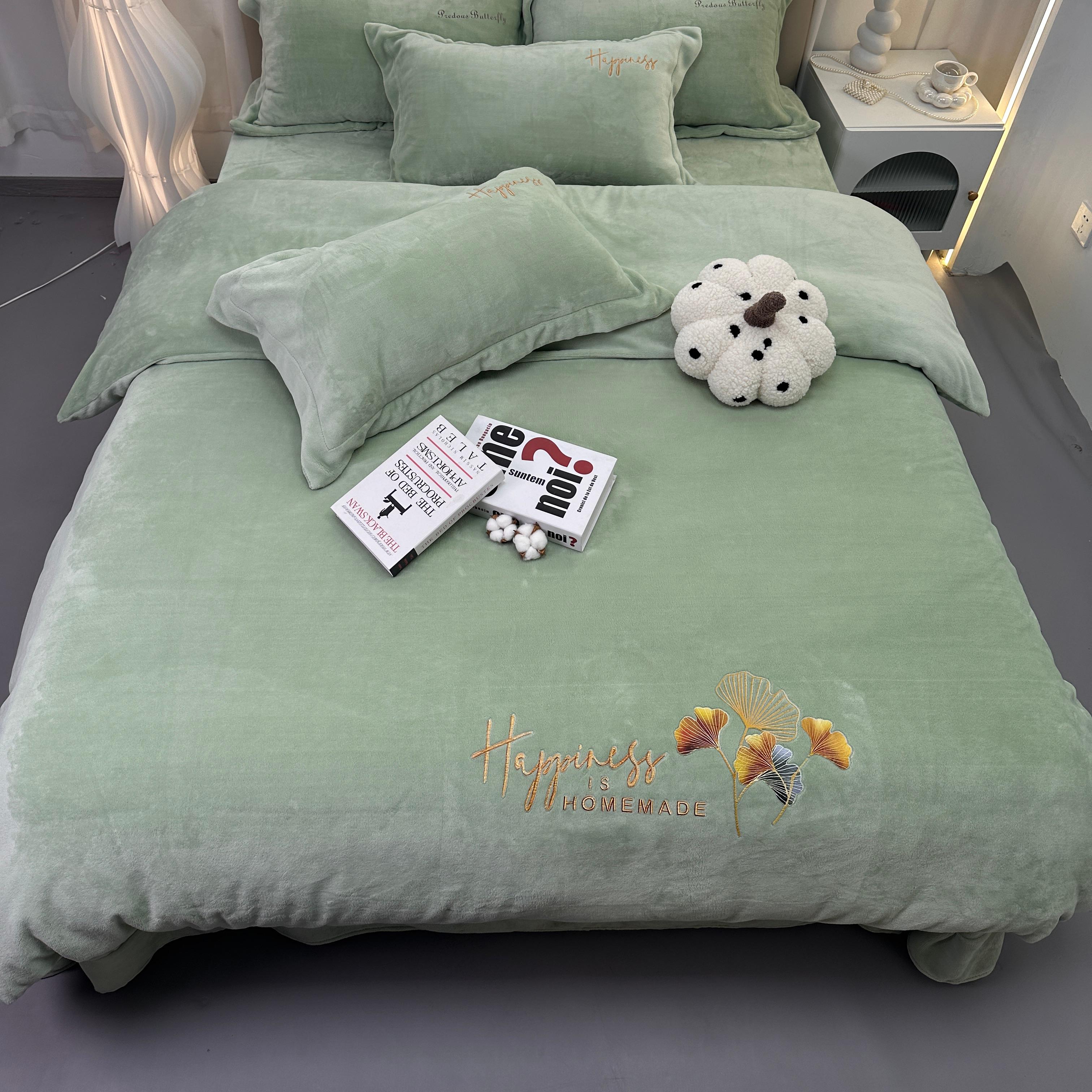 New A-class embroidered milk velvet modern, simple and warm four-piece set for Autumn and winter 2025, high-end bedding batch pic 1
