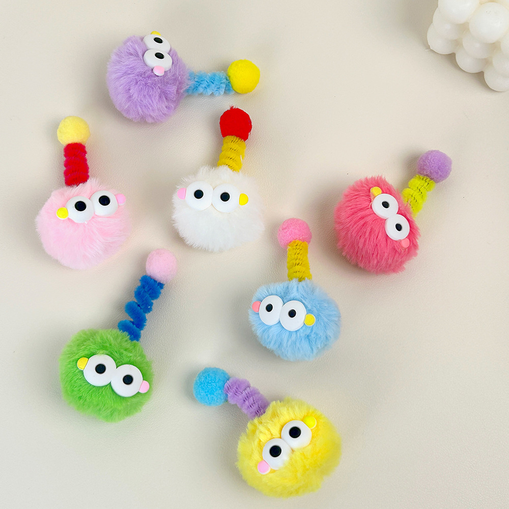 可爱毛绒绒搞怪小煤球玩偶少女软萌天线丑萌宝宝挂件包包饰品挂件