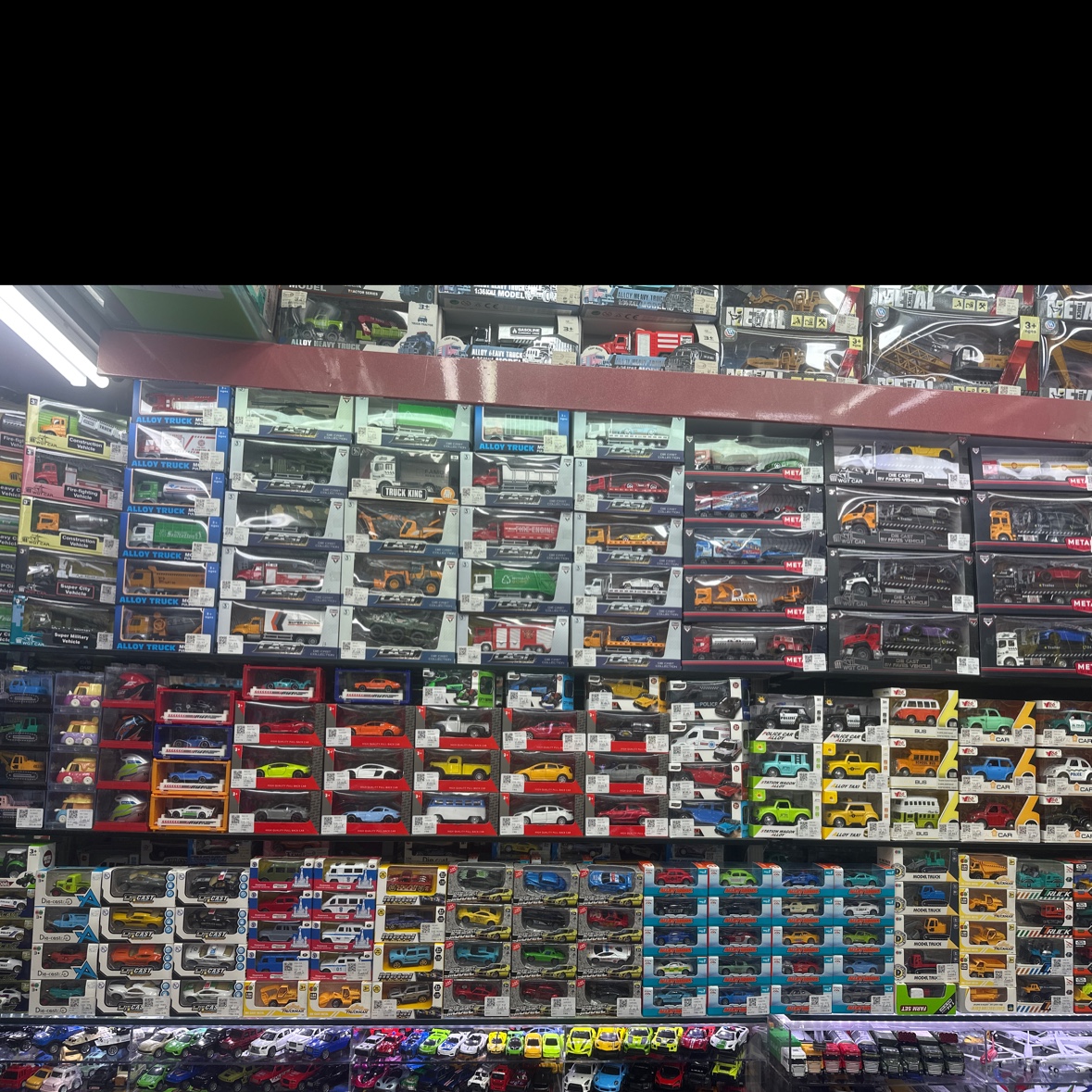 Yiwu Yuexiang Toys Store