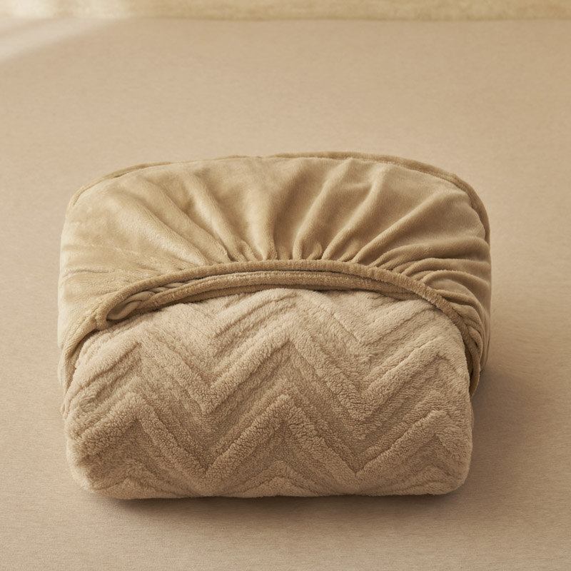 2025年新款舒棉绒塔芙绒三层提花保暖床笠外贸跨境源头工厂促销款详情6