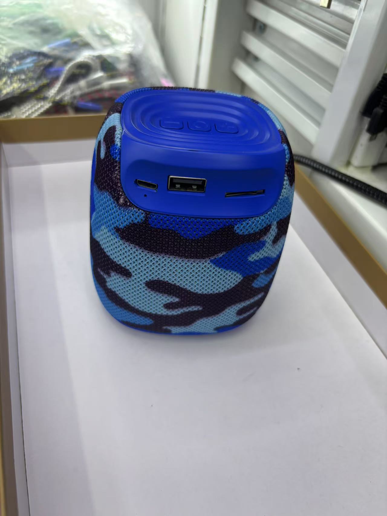 High-definition audio quality, outdoor waterproof design, Bluetooth speaker, portable and wireless details Picture