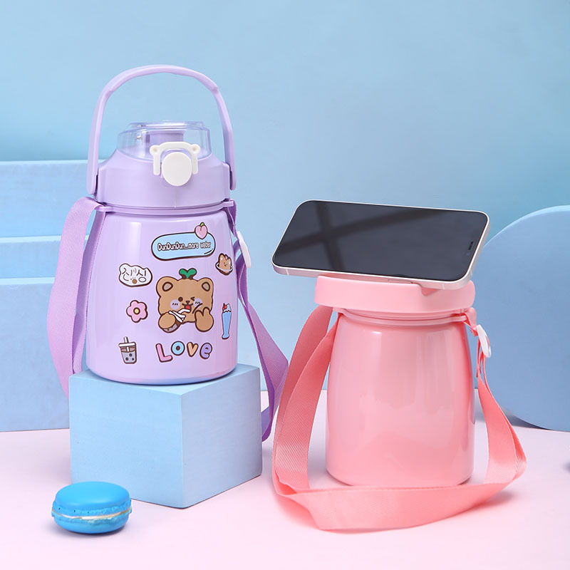 New 304 stainless steel children's large-bellied cup, bear straw, bouncing lid water cup, large-bellied insulated cup, bouncing cup Application Scenario