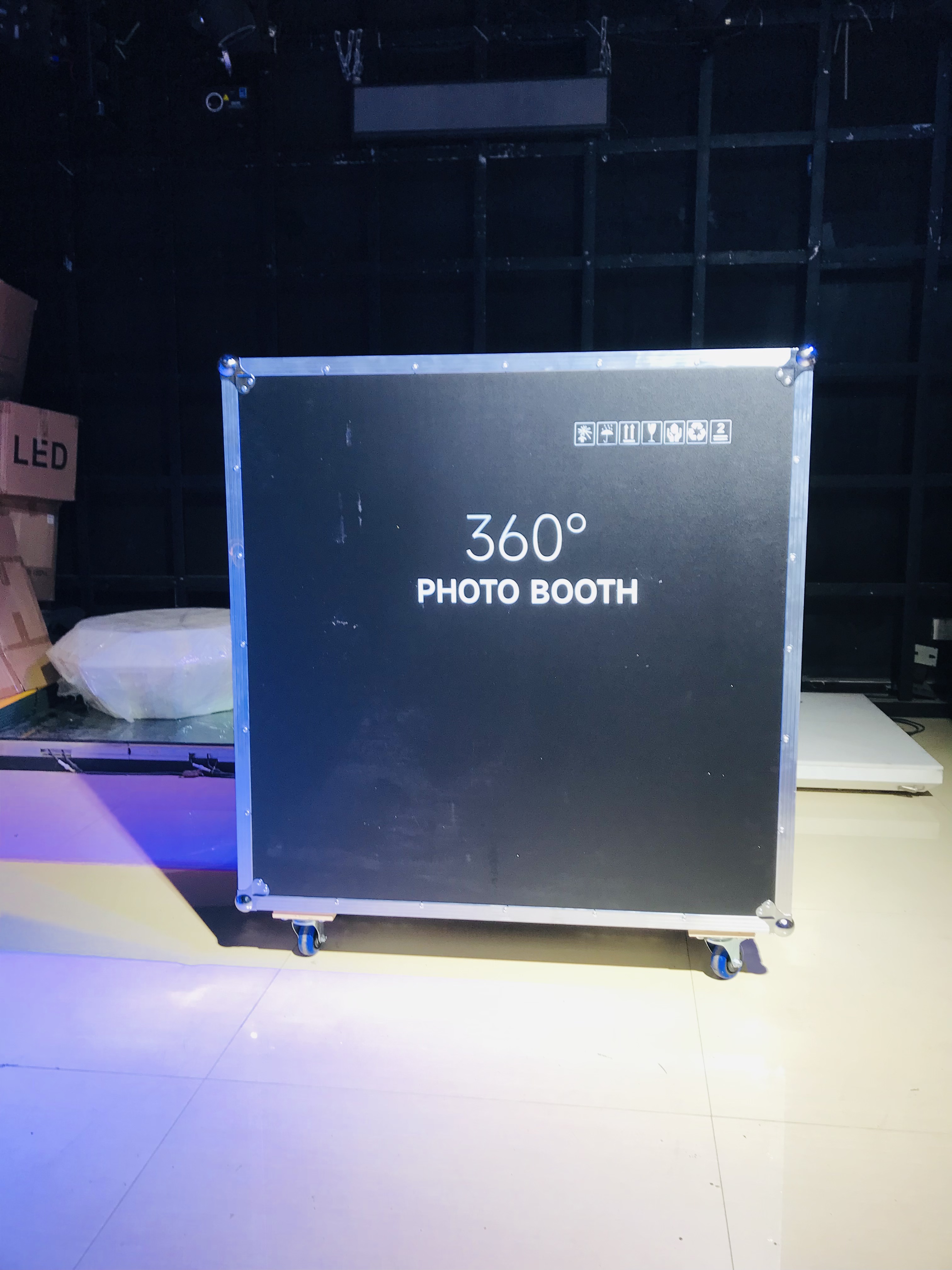 Amazon's Best-Selling 360-Degree Panoramic Shooting Equipment, Rotating Selfie Stick, 360 Photo Booth Mirror Abyss Style, Wedding Festival Party Small Stage Equipment, Factory Wholesale Item Picture