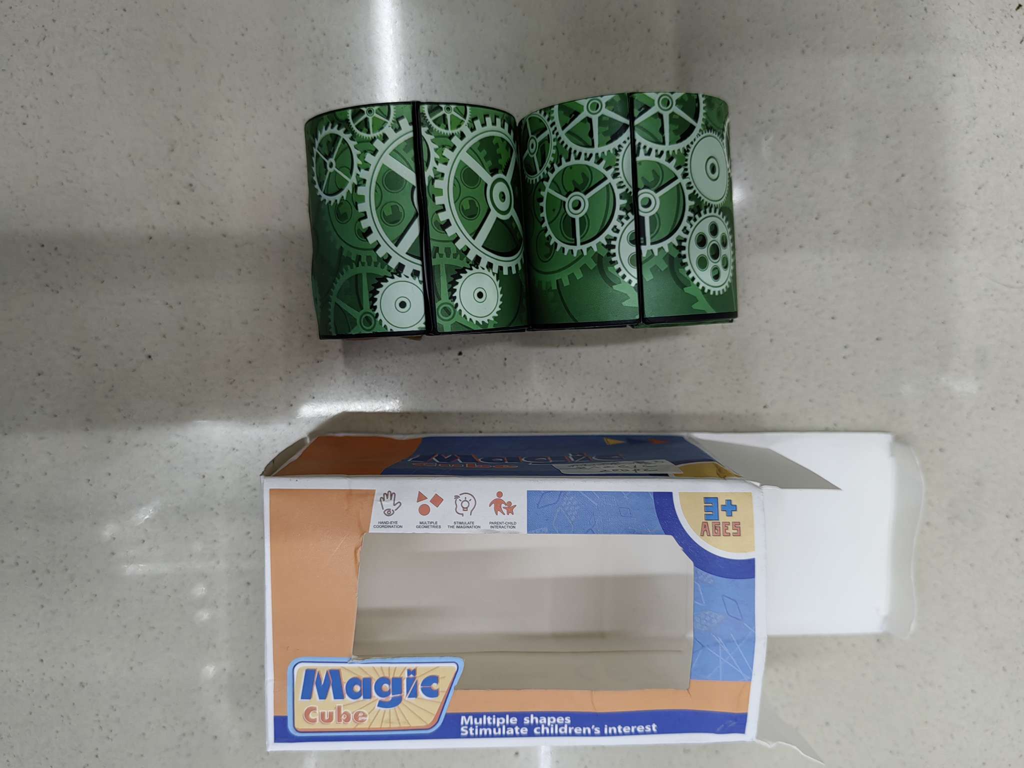 益智科教玩具，智力魔方，儿童魔方玩具产品图