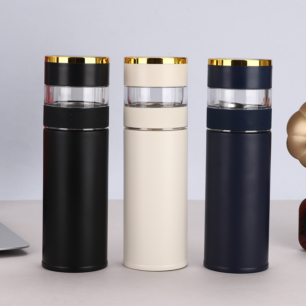 Temperature-displaying 304 stainless steel insulated cup, tea-water separation cup, tea brewing cup, business gift cup, car cup, digital display water cup