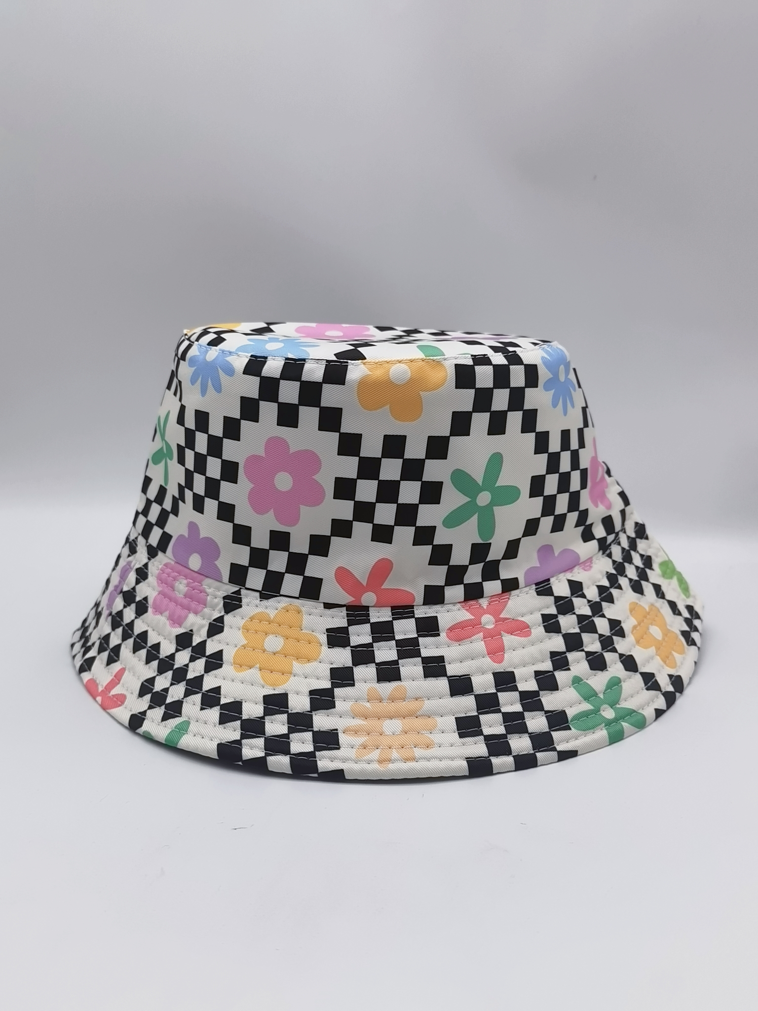 This cute and versatile cartoon double-sided fisherman hat for both men and women in spring and summer is fashionable and versatile. It is a cool and portable hat for outdoor sun protection and shade, suitable for adults Specification drawing