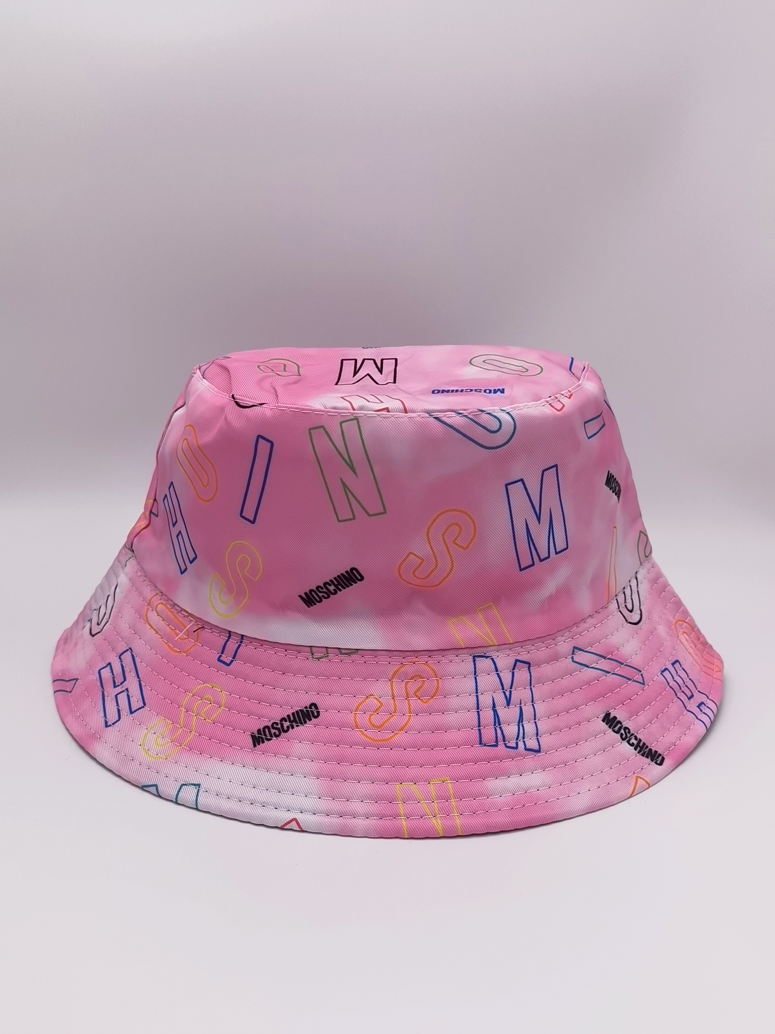 This is a popular graffiti gradient print double-sided fisherman hat for both men and women in spring and summer, suitable for outdoor sun protection and shade. It is a cool and portable hat for adults Specification drawing
