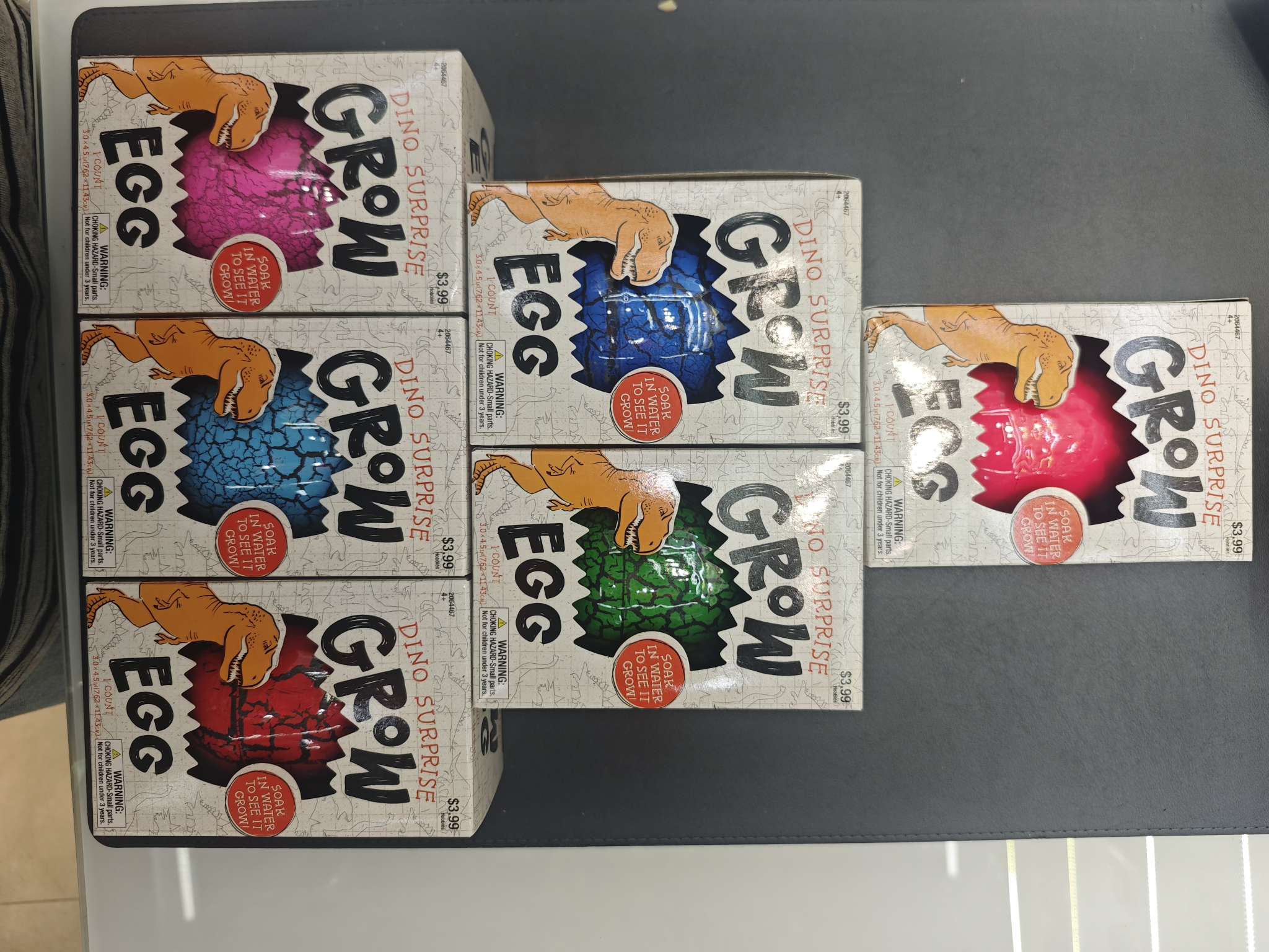 恐龙盲盒 恐龙孵化 成长玩具 dinosaur 彩盒装