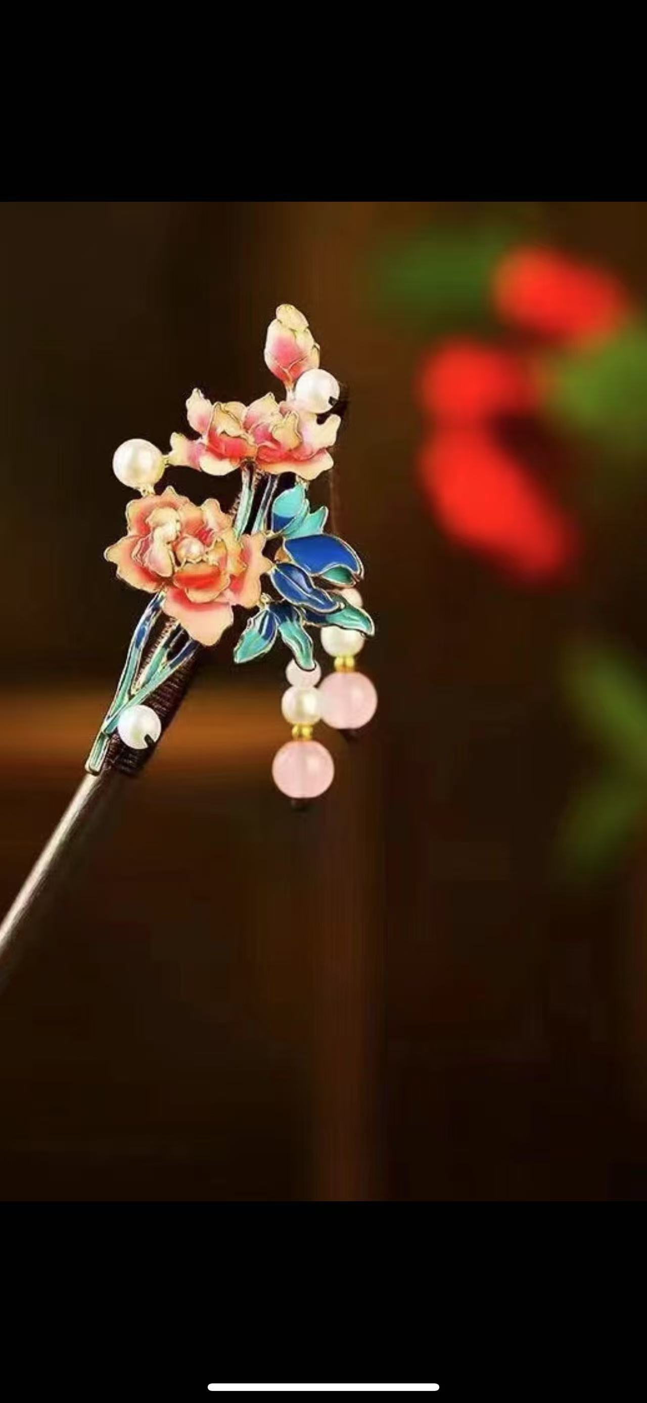 The ancient-style calligraphy hairpin features a double-plug and double-head U-shaped clip design, providing an elegant and secure look for your hair Item Picture