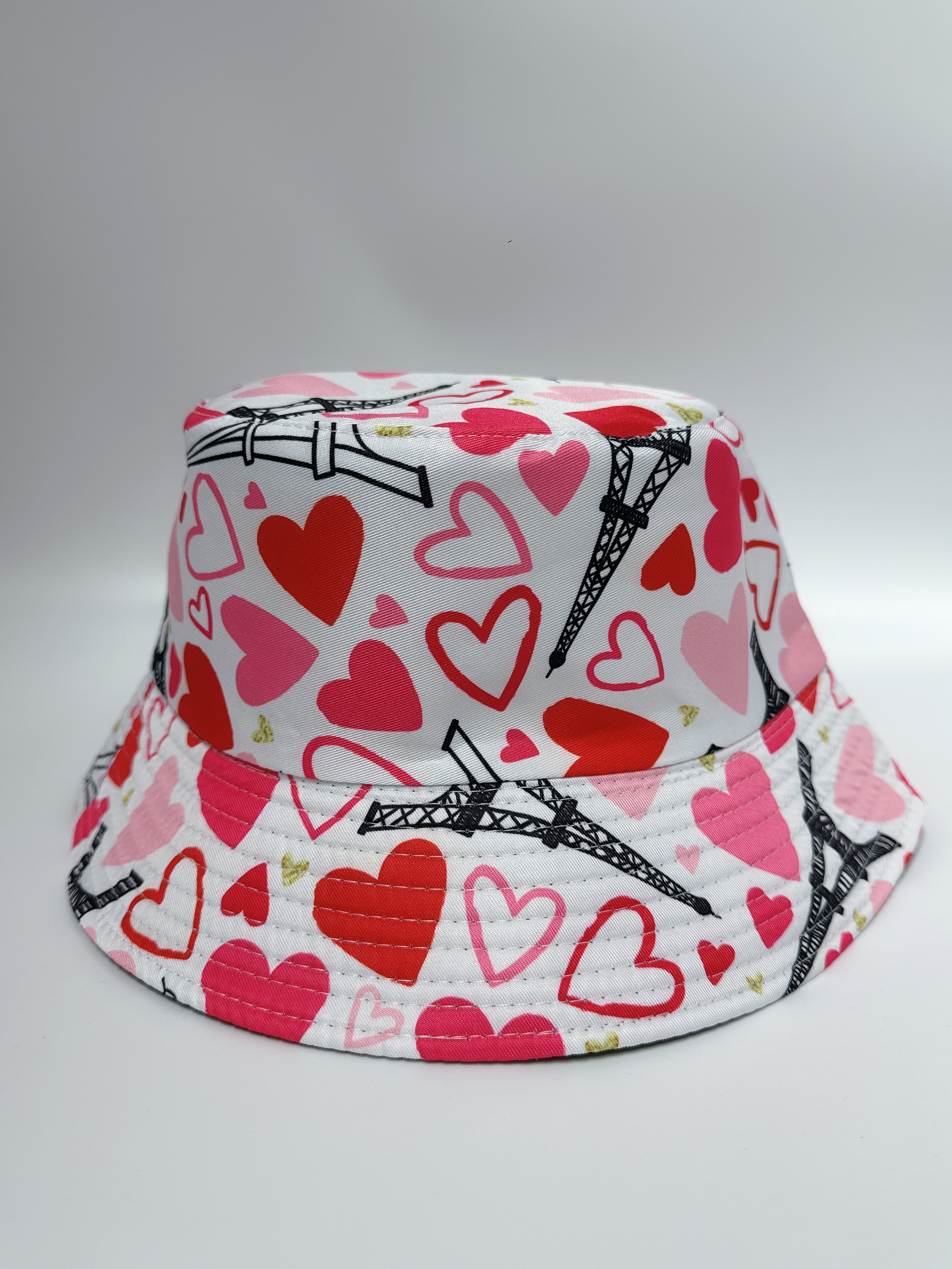 In spring and summer, in Europe and America, lip lipsticks, heart-shaped double-sided fisherman hats, unisex styles, fashionable and versatile, outdoor sun protection, cool and portable hats for adults are in fashion Specification drawing