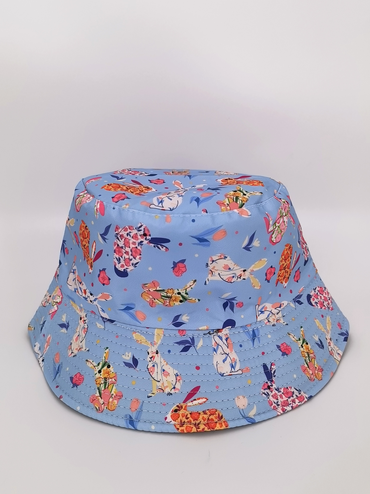 Cute animal-printed cartoon double-sided fisherman's hat for spring and summer, unisex, fashionable and versatile, outdoor sun protection, cool and portable hat, adult style Application Scenario