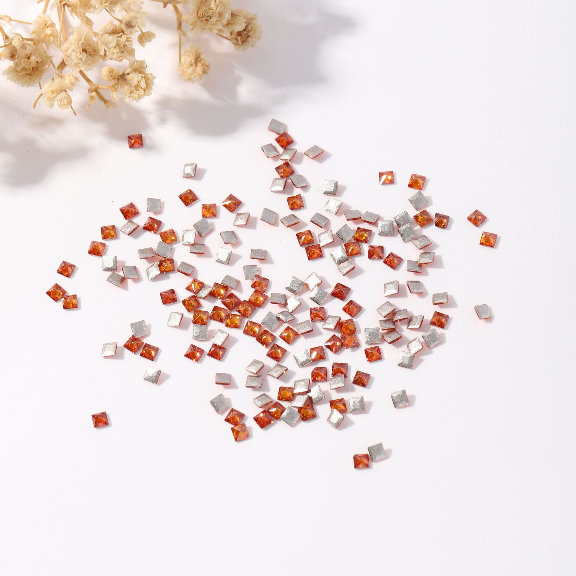 This is a popular style of teardrop-shaped pointed-bottom, irregular-shaped diamond, heart-shaped diamond, and light red nail art accessory Specification image