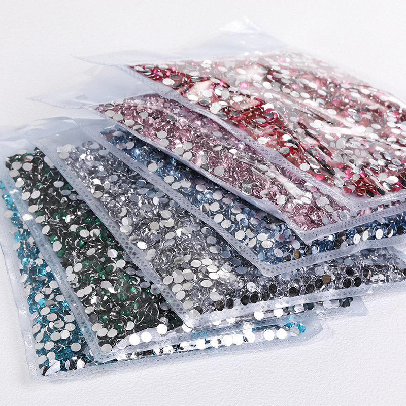 Factory direct sales of flat-bottomed diamond nail art, diamond jewelry, clothing, accessories, multi-faceted round shapes details Picture