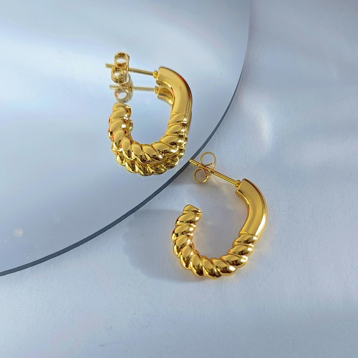 Cross-border best-selling oil-pressure stainless steel hollow earrings from Europe and America, high-end, trendy and light luxury style, 18K earrings wholesale 37 Specification drawing