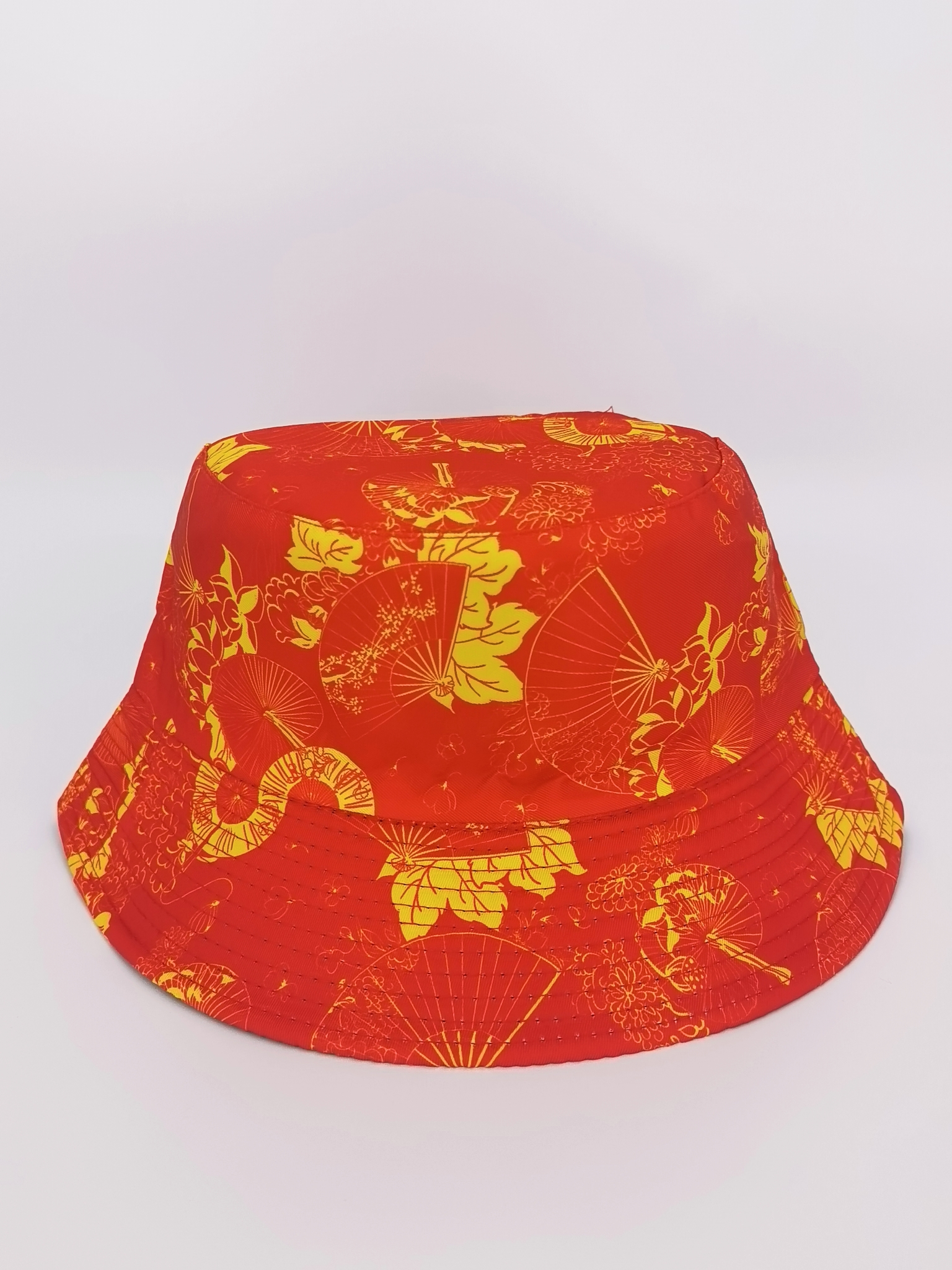 In spring and summer, the fan ethnic retro style is popular. The double-sided fisherman hat is a fashionable and versatile choice for both men and women. It is a cool and portable hat for outdoor sun protection and shade, suitable for adults Item Picture
