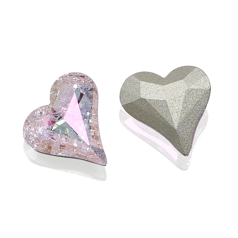 Factory direct sales of new large crooked heart-shaped pointed-bottom diamond heart-shaped nail necklace jewelry accessories. Bestseller and Internet celebrity nail drill Application Scenario