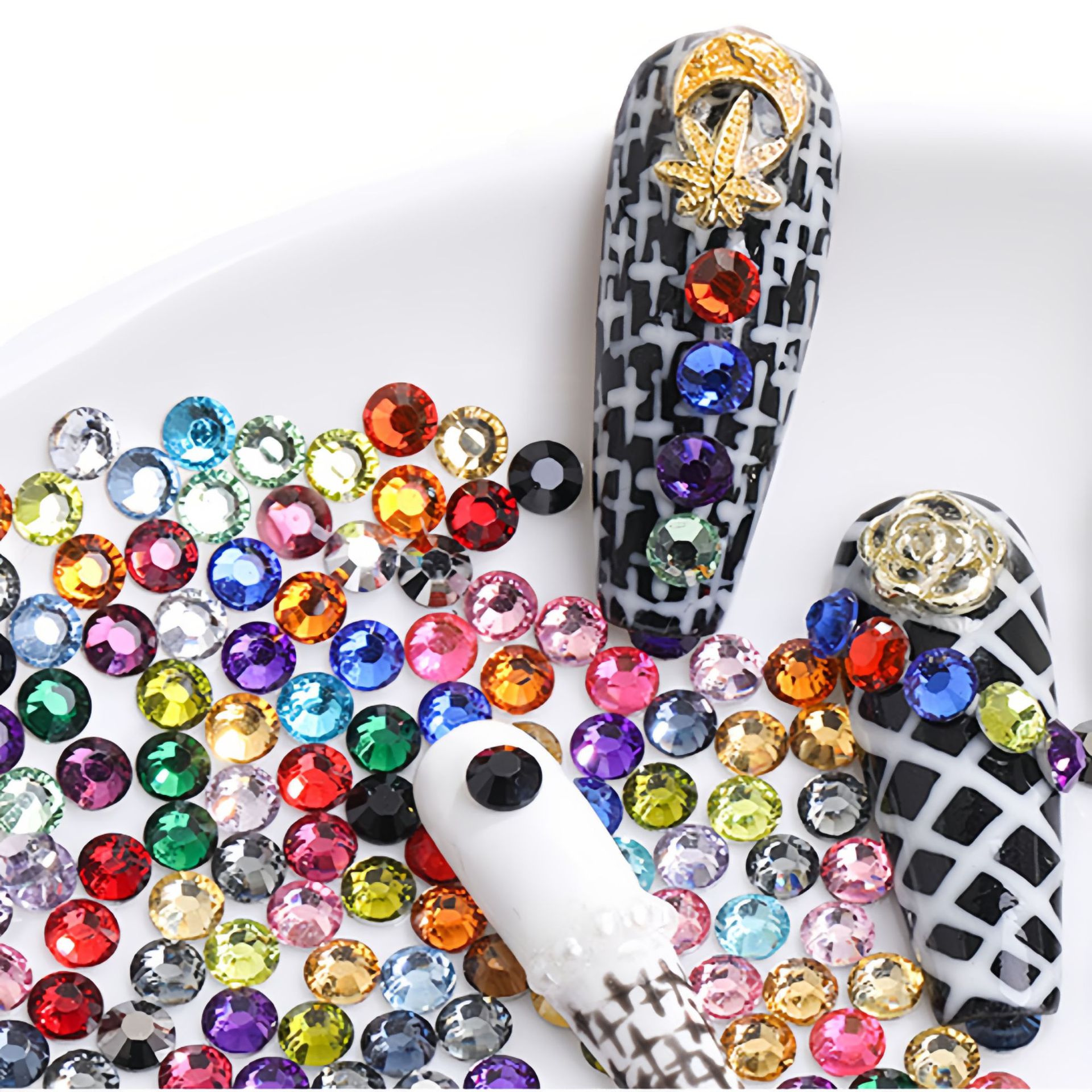 Factory direct sales of flat-bottomed diamond nail art, diamond jewelry, clothing, accessories, multi-faceted round shapes