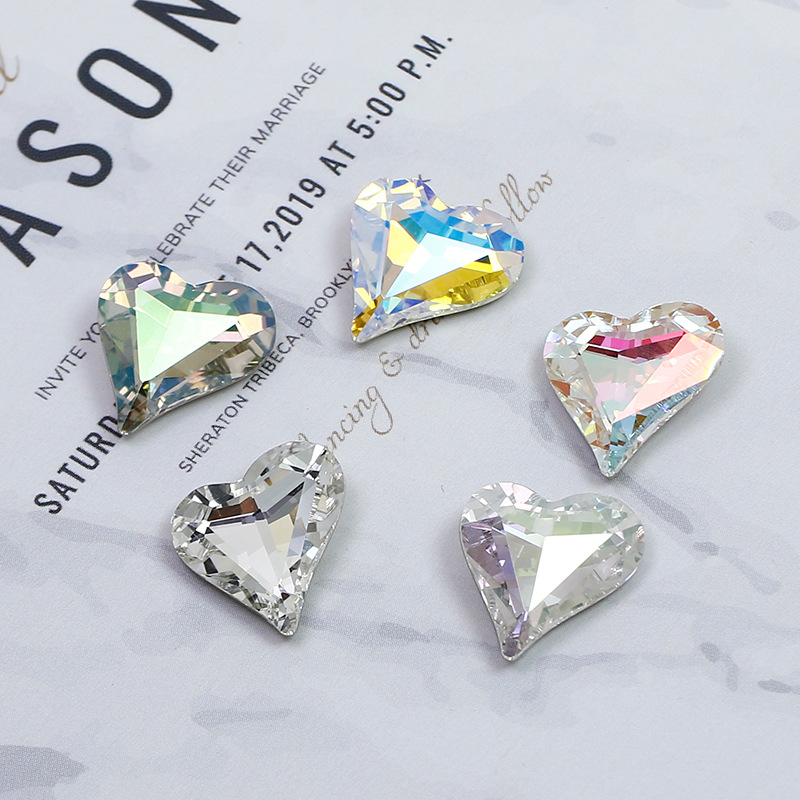 Factory direct sales of new large crooked heart-shaped pointed-bottom diamond heart-shaped nail necklace jewelry accessories. Bestseller and Internet celebrity nail drill Specification image