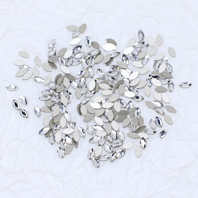 Factory direct sales of nail diamonds, mini horse eye flat diamonds, sparkling nail adhesive diamonds, nail accessories, wearable nail pile diamonds, nail accessories