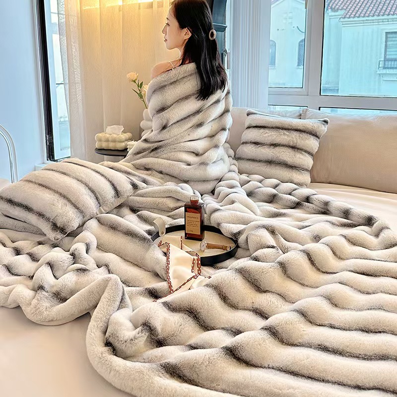 冬季毛毯托卡斯皮草毯宽条大兔毛绒毯獭兔毛保暖沙发盖毯加厚毯被详情6