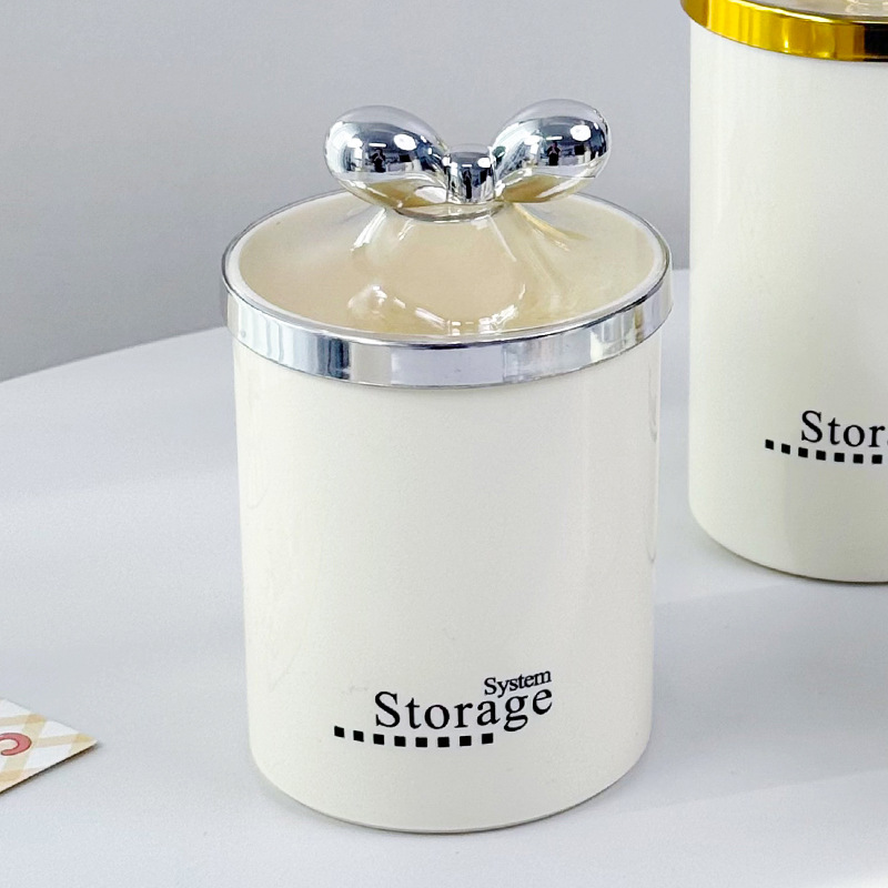 X10-6899-1B Silver European-style can desktop storage can, food-grade household creative tea can, nut and snack storage can Application Scenario