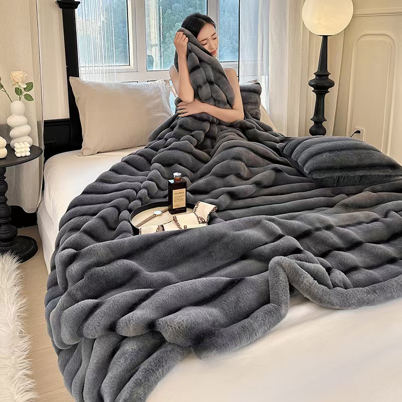 冬季毛毯托卡斯皮草毯宽条大兔毛绒毯獭兔毛保暖沙发盖毯加厚毯被详情7