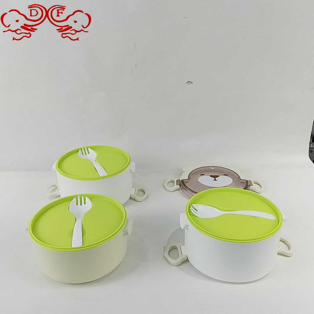 DF68409 Cartoon Bear Multi-layer Portable Lunch Box Office Worker Lunch Box Japanese Student Lunch Box Large capacity DF TRADING HOUSE Application Scenario