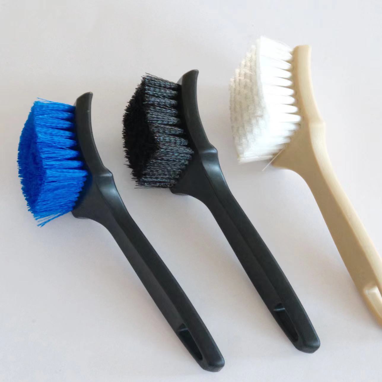 Car tire brush, wheel hub brush, car brush, rim brush, abrasives, durable and non-damaging to the car, decontamination and cleaning, car brush, Weihaisheng car brush, interior cleaning Specification image