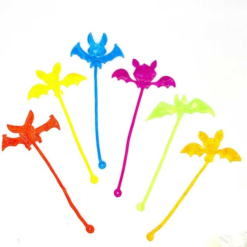 创意粘性万圣节整蛊热销玩具  儿童发泄玩具粘性爬墙  软料蝙蝠粘粘乐详情1