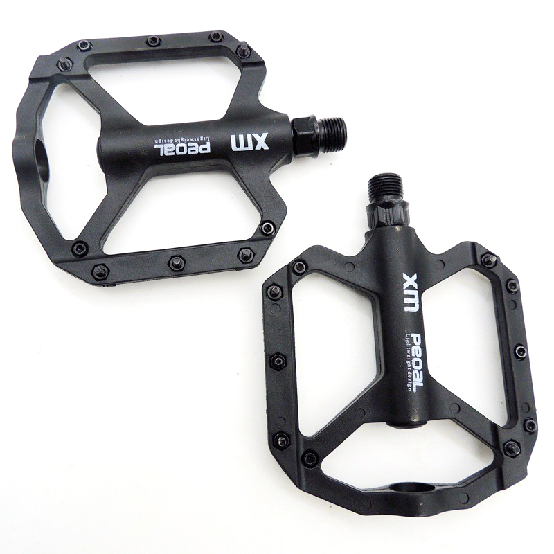 NL02 Nylon bicycle pedals, plastic pedals, mountain bike pedals with nails, anti-slip, nylon fiber bicycle pedals
