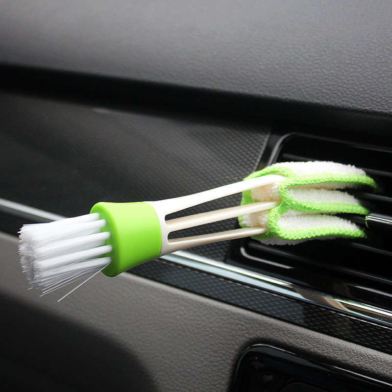 Weihaisheng Automotive Products' multi-functional dual-head cleaning brush, air conditioning outlet cleaning brush, car interior cleaning brush, keyboard brush Item Picture