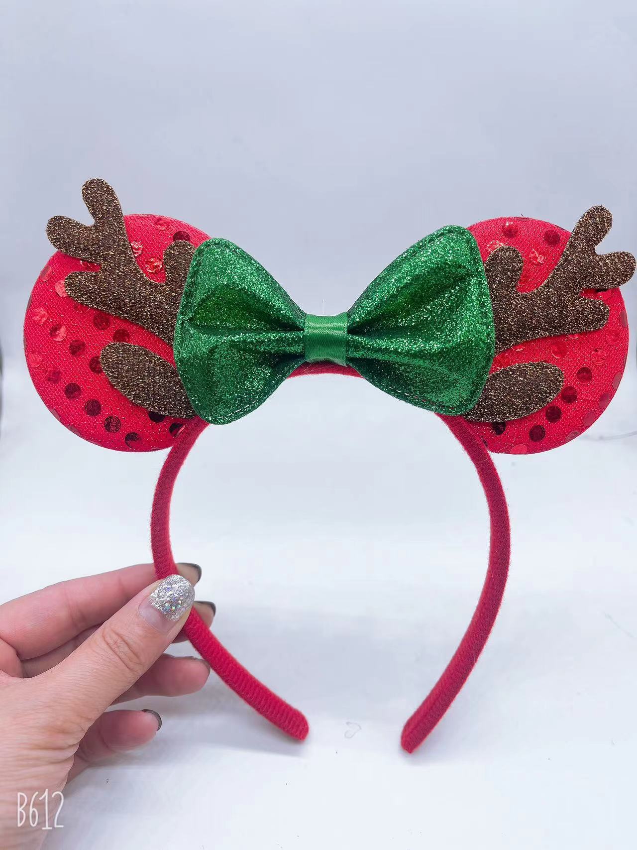 Christmas round ear bow Christmas tree luminous headband Application Scenario