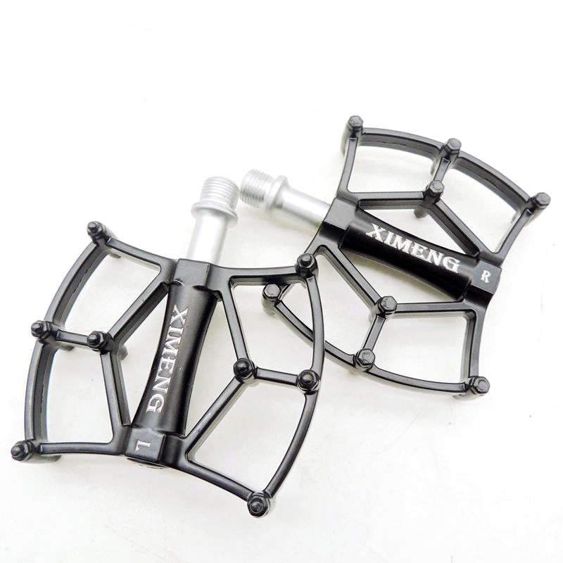 M12 aluminum bicycle pedals, aluminum alloy bearing pedals, mountain bike pedals with nails and anti-slip pedals details Picture