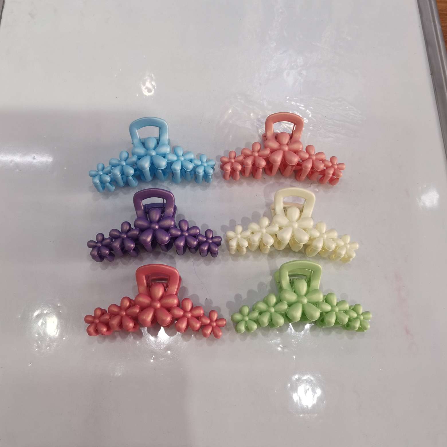 11 cm rubber 12-color plastic hairpin, shark clip, Internet celebrity bestseller, popular and trendy hairpin, hairpin headwear Item Picture