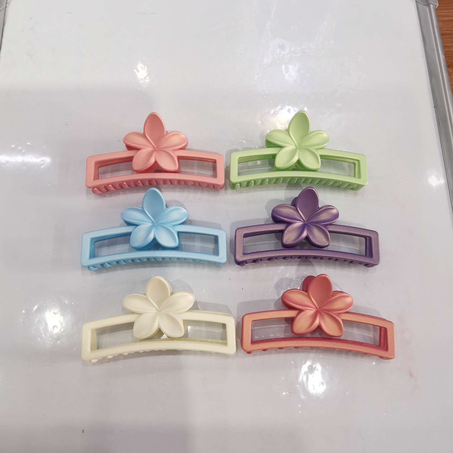 11 cm rubber 12-color plastic hairpin, shark clip, Internet celebrity bestseller, popular and trendy hairpin, hairpin headwear detail image 3