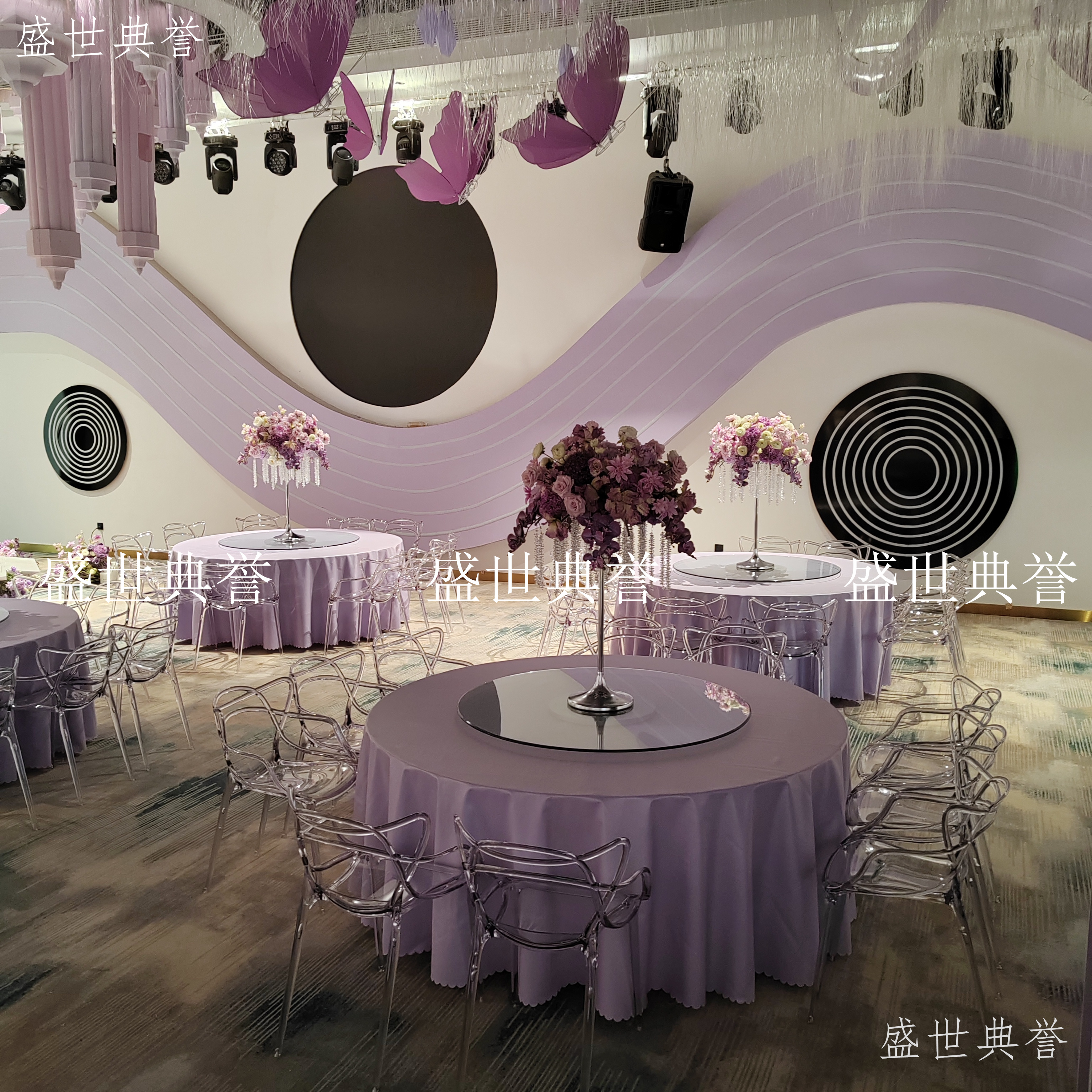 Shenzhen manufacturer direct sales outdoor wedding acrylic crystal chairs, hotel wedding banquet transparent chairs, theme wedding cat-ear chairs Application Scenario